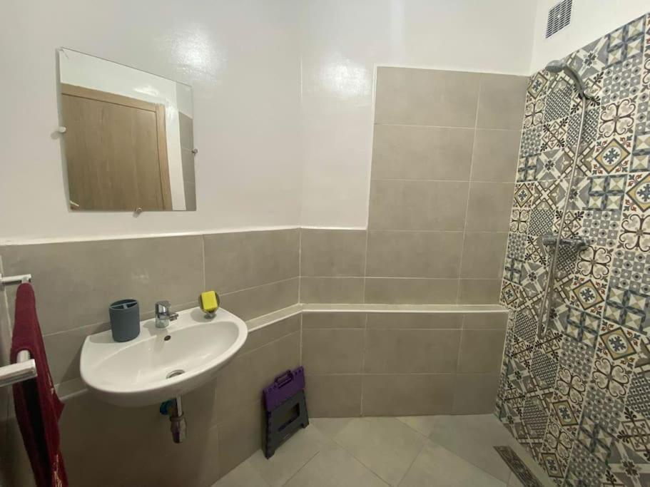 Apartment Elegant 2br - 3 Min To Anza Beach, Cozy Beds